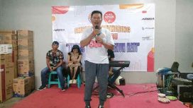 Foto : Bambang gunawan selaku Manager Operasional Dealer resmi Honda CV. Sinar Baru Sumenep dalam sambutannya di acara Employee Gathering 2023