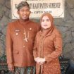 Fhoto : Sebelah kanan Hj. Nia Kurnia Fauzi, Selaku ketua PERWOSI Sumenep. Sebelah kiri Bupati Sumenep H. Achmad Fauzi Wongsojudo, S.H.,M.H