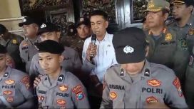 Foto : Kepala DPMD Sumenep tak berdaya saat hadapi beberapa pertanyaan para aksi Demonstrasi dari Sumenep Forum