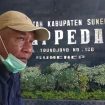 Foto : Ridhawi Pimpinan Redaksi Media Dialektika.com Saat Ingin Menjumpai Kepala Bappeda Sumenep 