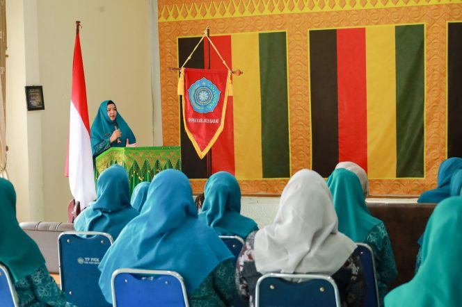 
					Tim Penggerak Pemberdayaan PKK Kabupaten Aceh Barat Gelar Sosialisasi Rumah Sehat Layak Huni di gedung PKK