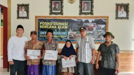 Foto : Baznas Sumenep Kembali Salurkan Bantuan Tahap 2 Bagi 5 Warga Korban Bencana Angin Puting Beliung di Kardululuk Sumenep