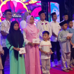 Foto : Prosesi Santunan Anak Yatim Perdana Diberikan Langsung Oleh Kadisbudporapar Kabupaten Sumenep, Faruq Hanafi, S.Sos.,M.Si
