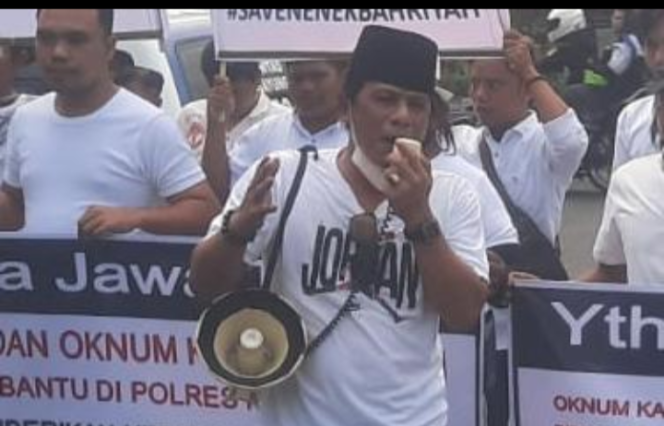 
					Igusty Madani Ketua Jurnalis Sumenep Independen Kabupaten Sumenep Madura Jawa Timur 