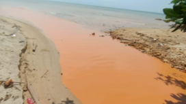 Foto : Laut Nongsa Yang Diduga Dialiri Limbah Pasir Ilegal 