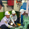 Foto : Tim Pejabat Pemeriksa Keselamatan Kapal KSOP Kelas IV Kalianget Sumenep Madura Melakukan Kegiatan Ramp Chek Uji Kelaiklautan Kapal Penumpang 