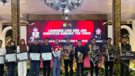 Foto :Bupati Sumenep Achmad Fauzi Wongsojudo Resmi Luncurkan Logo Hari Jadi Kabupaten Sumenep ke-758 di Pendopo Agung Keraton Sumenep 