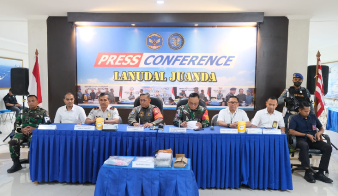
					Foto : Press Conference Lanudal Juanda 