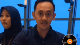 Foto : Delay 7,5 Jam Super Air Jet di Bandara Dhoho Kediri Berujung Polemik: Penumpang Rekam Kondisi Justru Dituduh Provokator